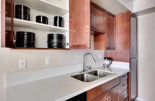 Rancho Palos Verdes Apartment | Blueground | Rancho Palos Verdes, pool, nr Point Vicente Lighthouse
