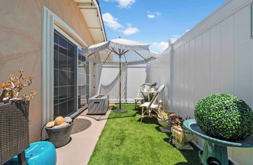North Clairemont Cottage | Boho Pink Retreat w/Kitchen, Patio, Laundry!