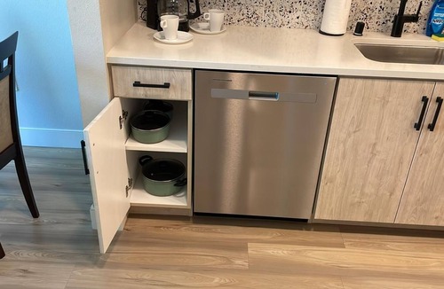 Midway District Apartment | Bowen: Comfortable 1-Bedroom Escape in San Diego with WiFi & AC