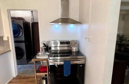 Winters House | Bright 2BR Home, King and Queen Beds, Fenced Yard, Walk to Downtown Winters