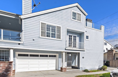 Corona del Mar House | Bright and spacious 2 bedroom/3 bath home in the heart of CDM Village
