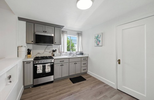 Bernal Heights Apartment | Bright & Comfortable ADU in Bernal Heights with Full Kitchen and Easy Transit