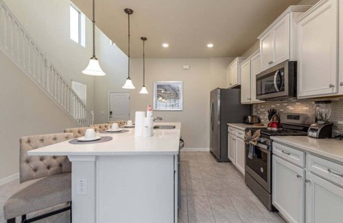 Loughman House | Bright Elegant Home @ Solterra!