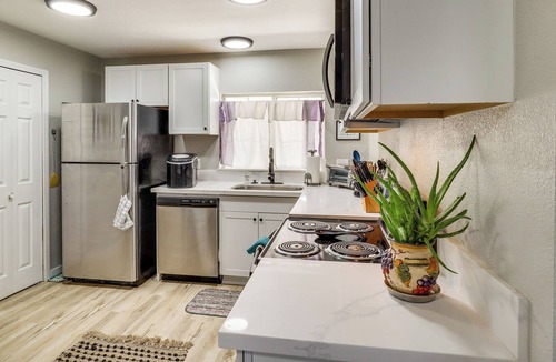 Holiday Shores House | Bullhead City Escape Near River: Snowbirds Welcome