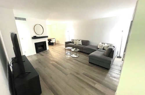 Burbank Condo | Burbanks Hidden Gem