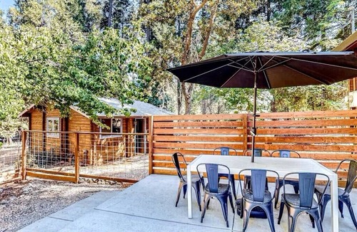 Cedar Ridge Cabin | CABIN RETREAT IN THE TREES WITH HOT TUB & CLOSE TO ROLLINS LAKE