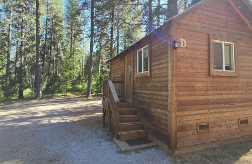 Shingletown Cabin | Camping Cabin D Near Lassen NP With Shared Bathrooms/Showers