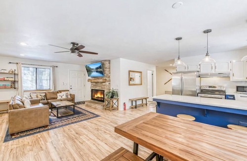 Shaver Lake Cabin | Can't beat this prime location in the East Village.