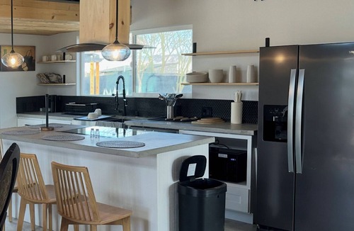 Twentynine Palms Bed & Breakfast | Casa Del Sol-Cozy Sun Soaked Desert Home Near Joshua Tree N.P.