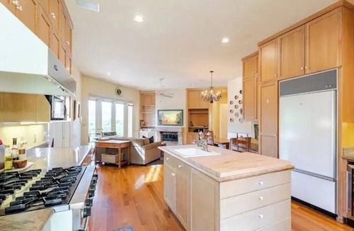 Yountville House | Casa San Savino - Majestic Vineyard Views - Sleeps 8+!
