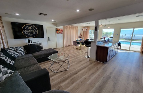 Desert Hot Springs House | ❤ Casa VERBENA ❤ City lights view, Mountain View