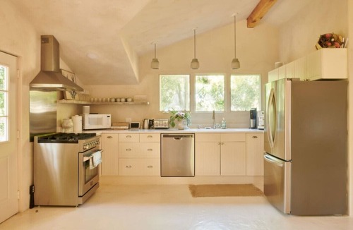 Mission Canyon House | Casita Calma- Guest House- Santa Barbara- 4 Guests