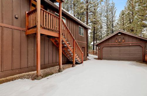 Big Bear City House | Ceasar Retreat at Big Bear - Cozy Mountain Alpine Cottage