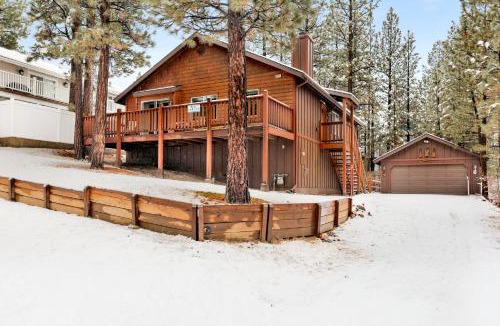 Big Bear City House | Ceasar Retreat at Big Bear - Cozy Mountain Alpine Cottage