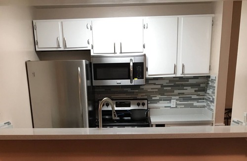 Richmond Apartment | Central Location! Close To HWY 80/580, Richmond Bart, Refinery, Marina, SF