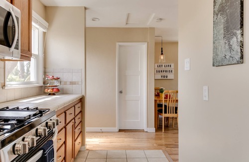 Zaferia Cottage | Centrally Located, 1-BR at Long Beach Casitas