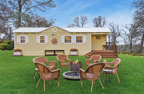 Smartville Cottage | Charming 1-bdm casita in a private campground, Casita + RV site & Tent Camping