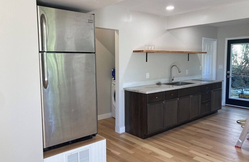 Newcastle Apartment | Charming 1-bedroom apartment in the center of Newcastle with AC