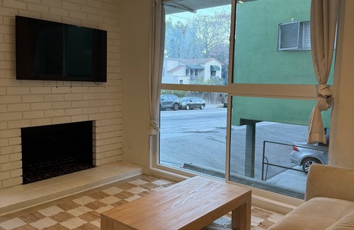 Beachwood Canyon Apartment | Charming 1-bedroom apartment in enchanting Beachwood Canyon