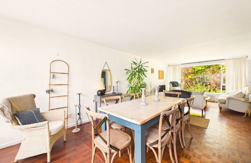 Montpellier Apartment | Charming 2-Bedroom Flat | Central Cheltenham