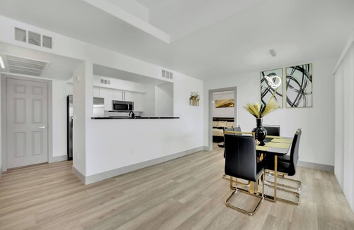 Spring Valley Condo | Charming 2-bedroom condo near to Strip