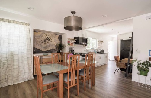 Inglewood House | Charming 2-bedroom house in fabulous Inglewood with AC