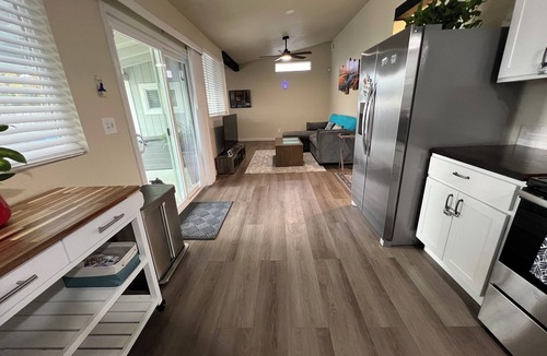 Clearlake Park House | Charming 3-bedroom house on lake in Clearlake