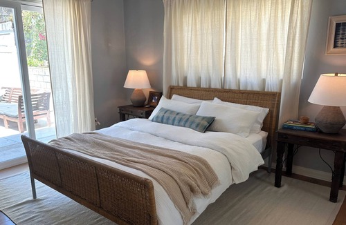Sunset Cliffs House | Charming 3-bedroom house with ocean views centrally located in San Diego.