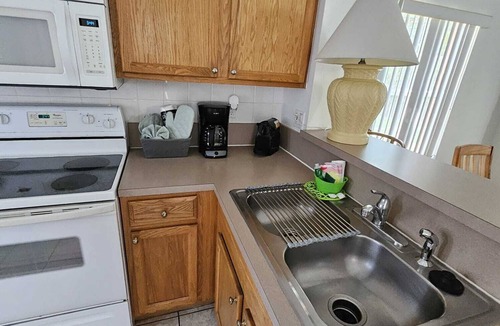 Crystal Cove House | Charming 3-bedroom townhome, 15 min Drive to Disney World, and Parks