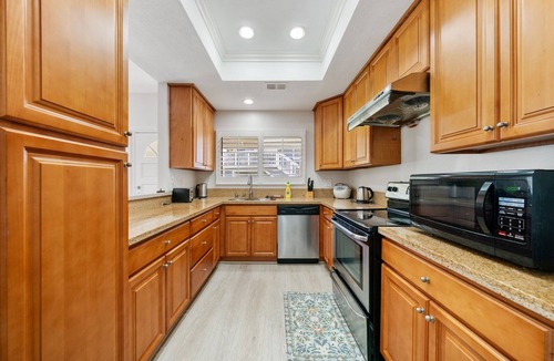Tustin Apartment | Charming 3BR - Prime Northwood Location