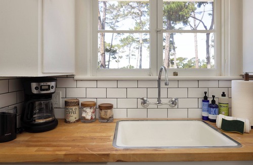 Northwest Carmel House | Charming Carmel Cottage Ocean & Mntn Views Walkable to DT Carmel
