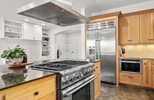 Westside Santa Cruz House | Charming Coastal Getaway – 5 Min to Boardwalk!