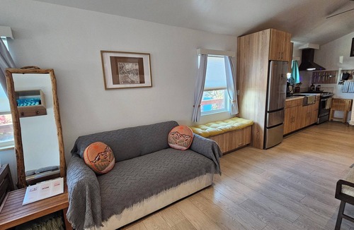 Logan Heights House | Charming Family Friendly Downtown PetcoPark SDHarbor BalboaPark BigBay Beaches+