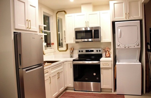 West End Apartment | Charming new 1 bed San Rafael studio, full bath/kitchen, own laundry & entrance!