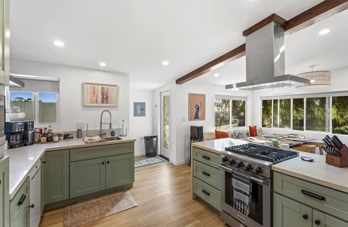 East Side Capistrano House | Charming Oceanside Escape! A hop away from beaches and restaurants