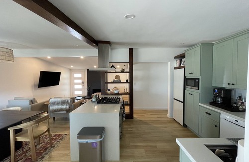 East Side Capistrano House | Charming Oceanside Escape! A hop away from beaches and restaurants