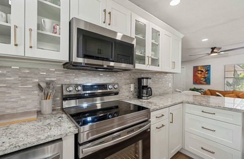 Fairvilla Villa | Charming Orlando Villa with Pool & Jacuzzi, Grills