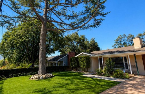 Santa Paula House | Charming Retreat w/Fireplace & Outdoor Pavilion