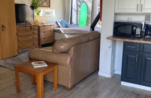Pacific Grove Apartment | Charming studio in fantastic Pacific Grove walking distance to the beach.