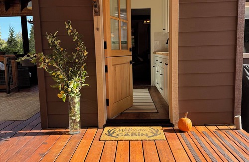 West Village House | Charming West Village Cabin, 5 Minutes to the Lake