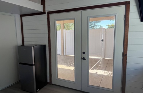 Yucaipa Cottage | Charming Yucaipa Cottage Retreat – Comfort, Privacy & Mountain Views.