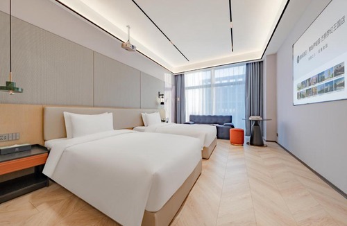 Chengyang Hotel | Chenfeng Hotel -Qingdao Torch Road Fantawild Dream Kingdom Store