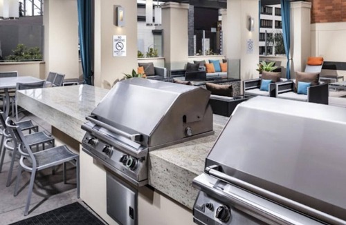 Westwood Condo | Chic 3-bedroom condo with AC, fitness room, WiFi in vibrant Wilshire corridor.