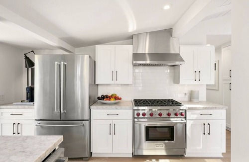 Diamond Crestview House | Chic Laguna Retreat: Walk to Stunning Coves, Boutiques and Restaurants!