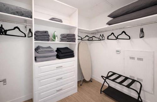 Lyon Street Apartment | Chic Stay 10Min to Disneyland with Pool,Gym & Parking