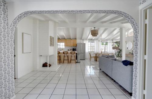 Sherwood Forest and Thistle Development House | Cinderella's Cute Cottage, just 10 minutes to Disney and Conventional Center