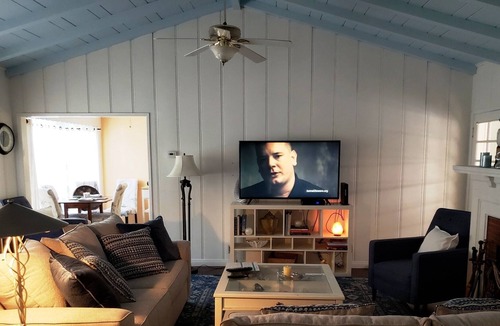 Laguna Beach House | Classic Laguna Beach Cottage 3 bd.-1.5 bath, 1.5 blks to beach, Village... WiFi