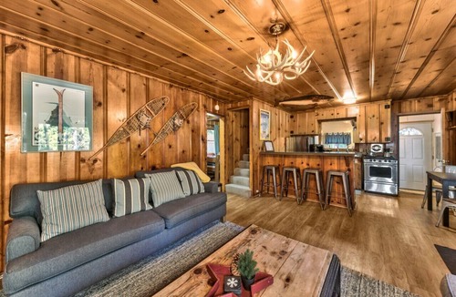 Sunnyside Cabin | Classic Lower Tahoe Park Cabin!