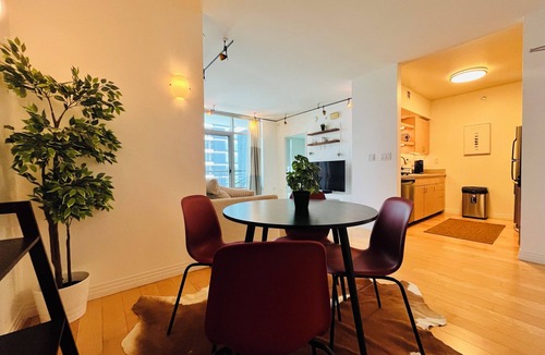 Little Italy Condo | Classy 1-bedroom condo in Little Italy, Downtown San Diego, with AC, gym, valet