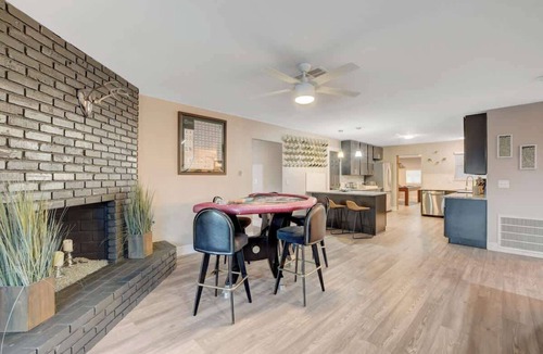 Las Vegas House | Close to Strip! Pool, Spa, Roulette Table, Golf